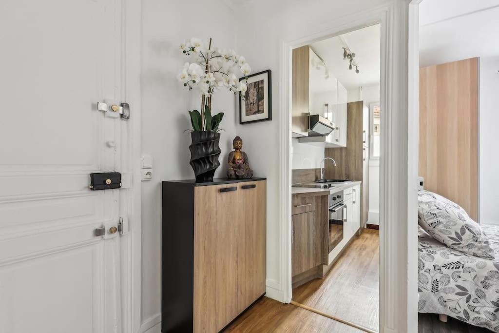 Elegant 1br In Front Of Montparnasse Tower Appartement Parijs
